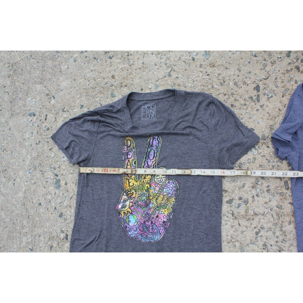 Lot Of 4 M/L Womens Hippie Peace Love Elephant Mother Earth Shirts Modern Lux - Picture 14 of 16